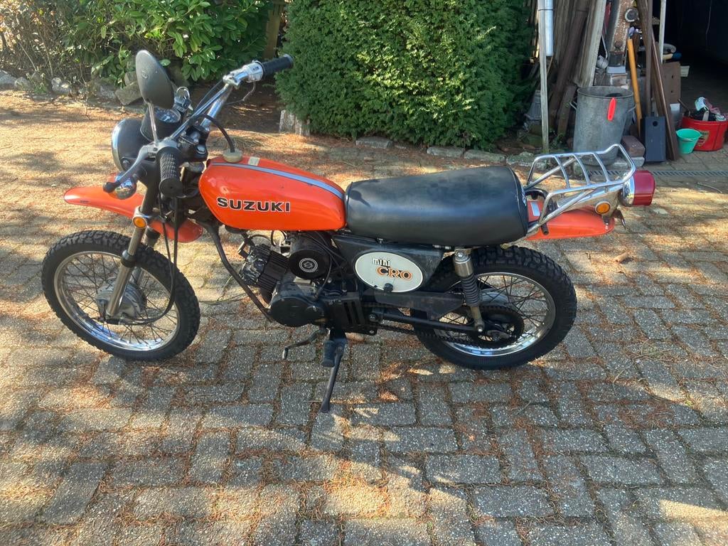 Suzuki ts50, Motos