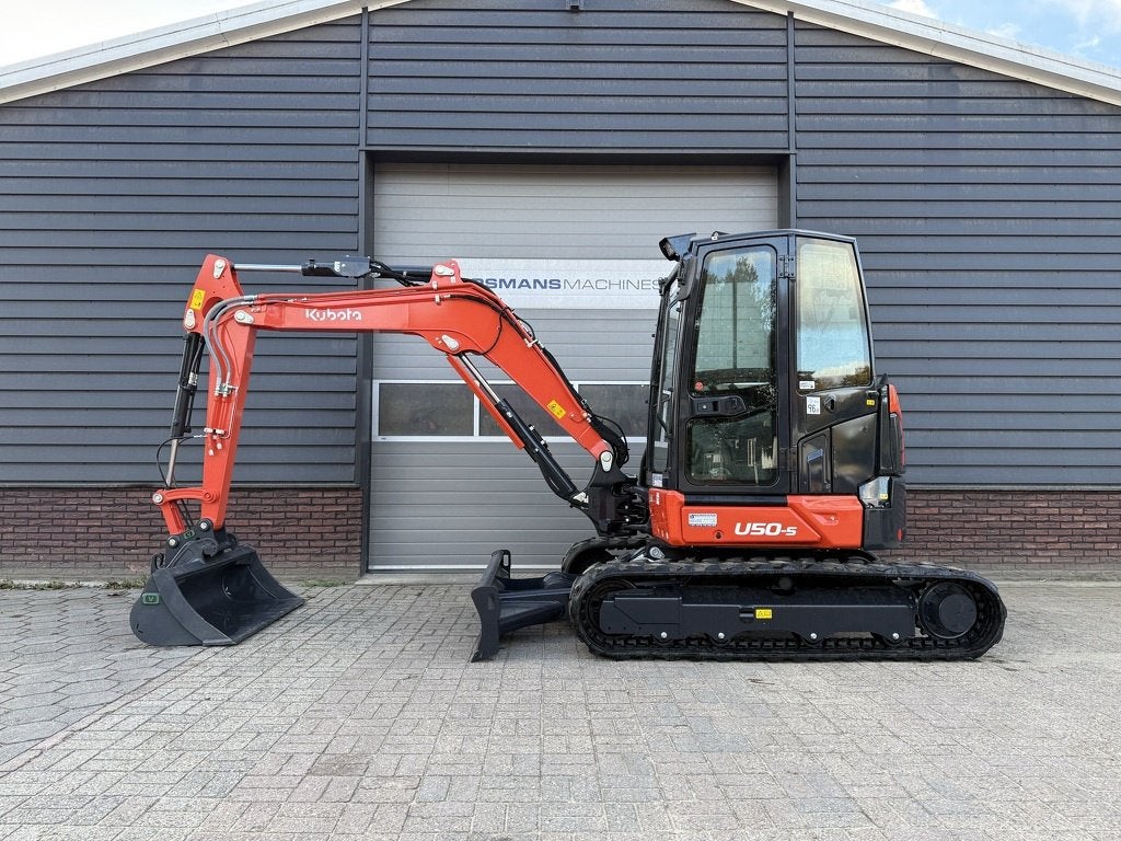 Kubota U50-5 HI SPEC minigraver NIEUW airco €885 LEASE, Articles professionnels, Kubota Hol, Kbt_g.eu_market_surveillance@kubota.com