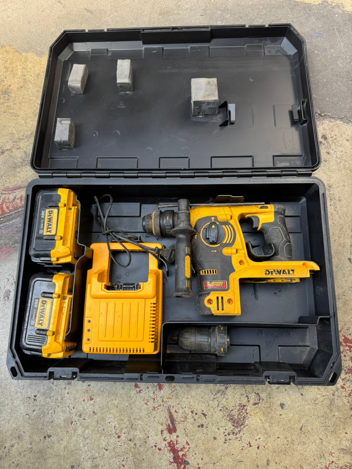 Perçeuse à percussion DEWALT 36V, Enlèvement, Comme neuf