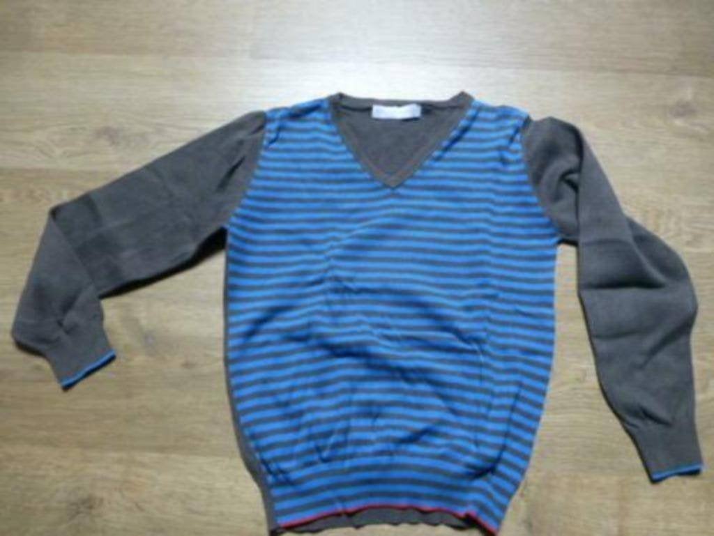 bruine met blauwe trui van Filou en Friends maat 128, Garçon, Enlèvement ou Envoi, Pull ou Veste, Utilisé