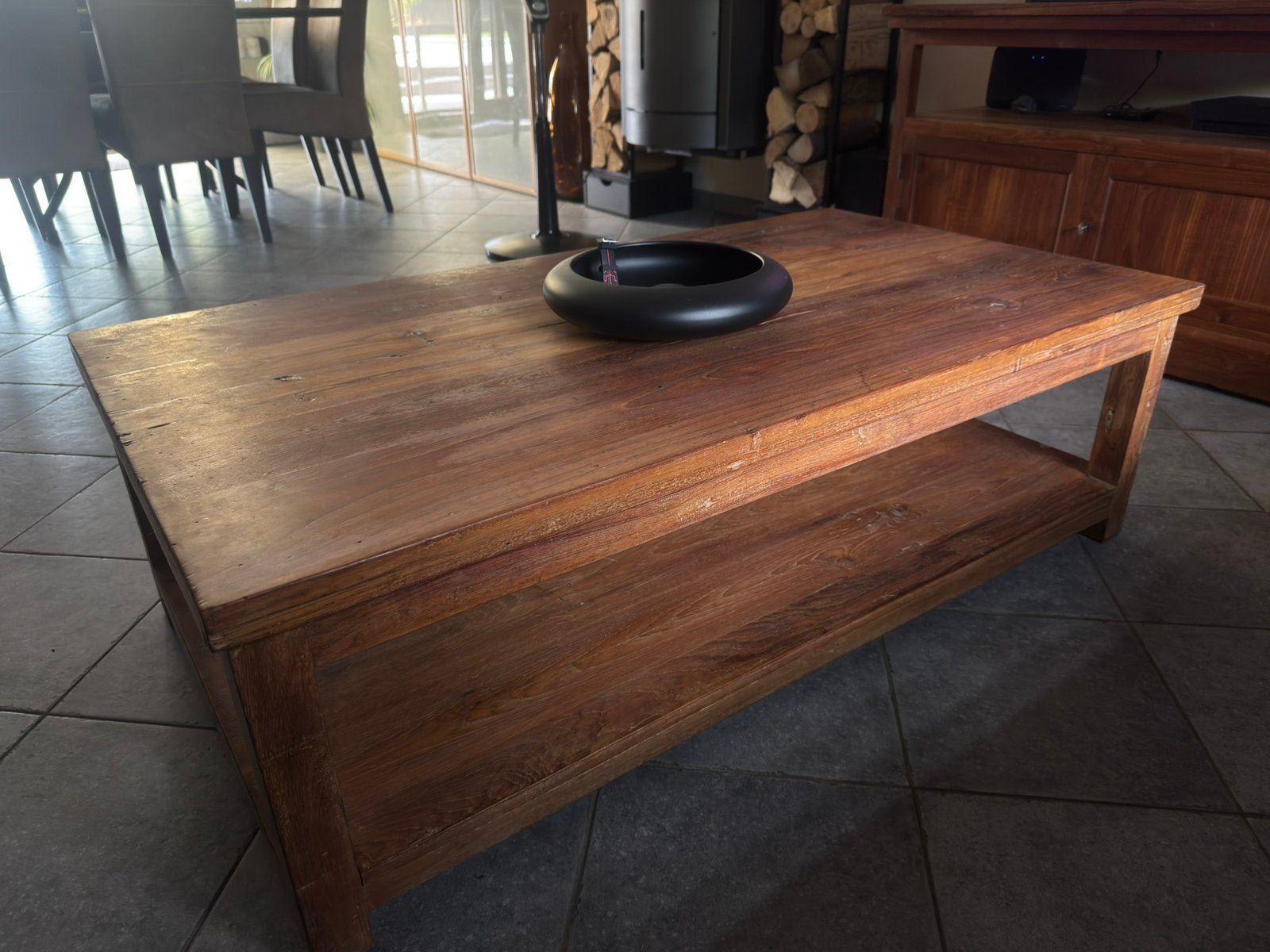 Table de salon bois massif, Maison & Meubles, 100 à 150 cm, Enlèvement, Utilisé, 50 à 100 cm