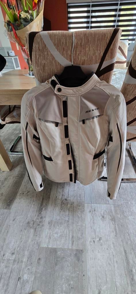 Veste Rev'it dame, Motoren, Ophalen