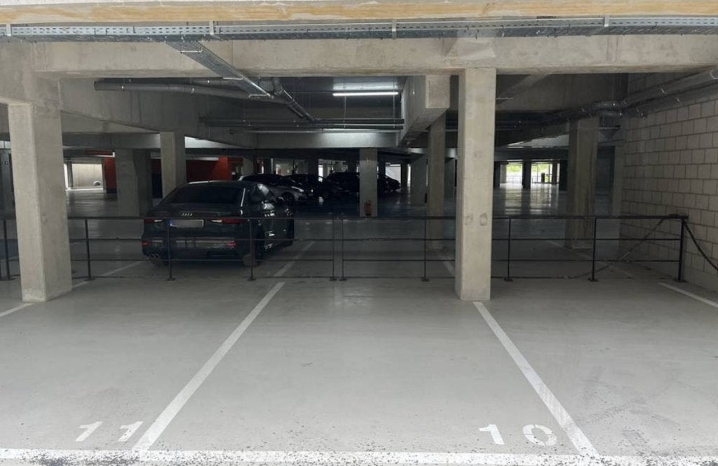 Overdekte parkeerplaats te huur met laadpaal, Immo, Provincie Antwerpen