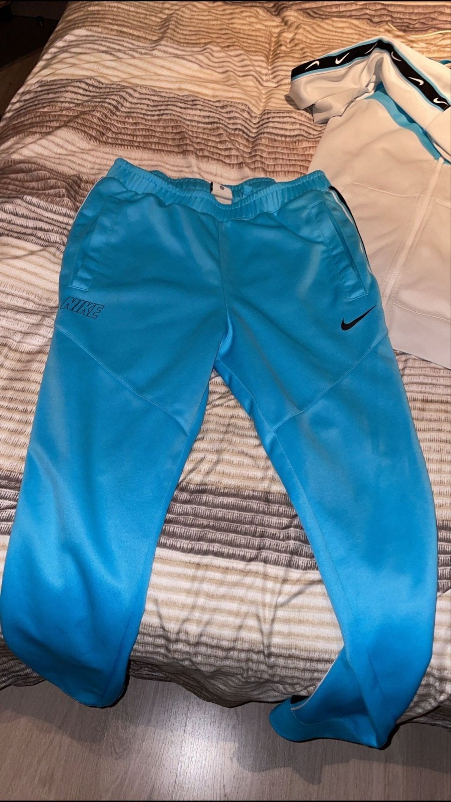 Nike Sportwear trainingspak lichtblauw, Kleding | Heren, Sportkleding, Ophalen, Meerkleurig, Zo goed als nieuw, Algemeen