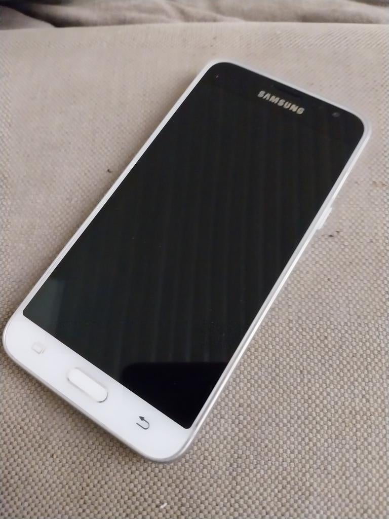 Samsung Galaxy J3 (2016), in goede staat, Telecommunicatie, Wit, Ophalen of Verzenden, Zo goed als nieuw, Android OS