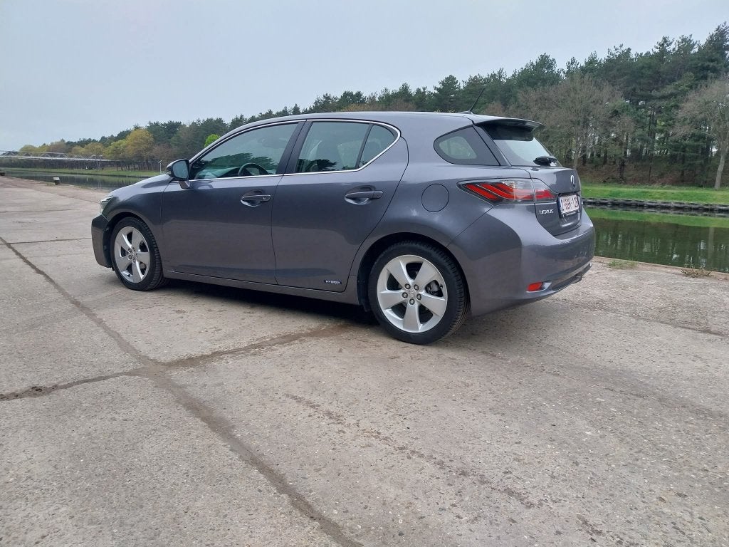 Lexus CT200h, Autos, Achat, Carnet d'entretien, 5 places, Automatique