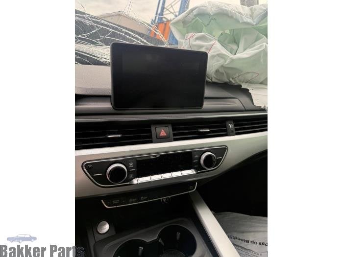 Display Multi Media regelunit van een Audi A4, Gebruikt, -, -, Audi