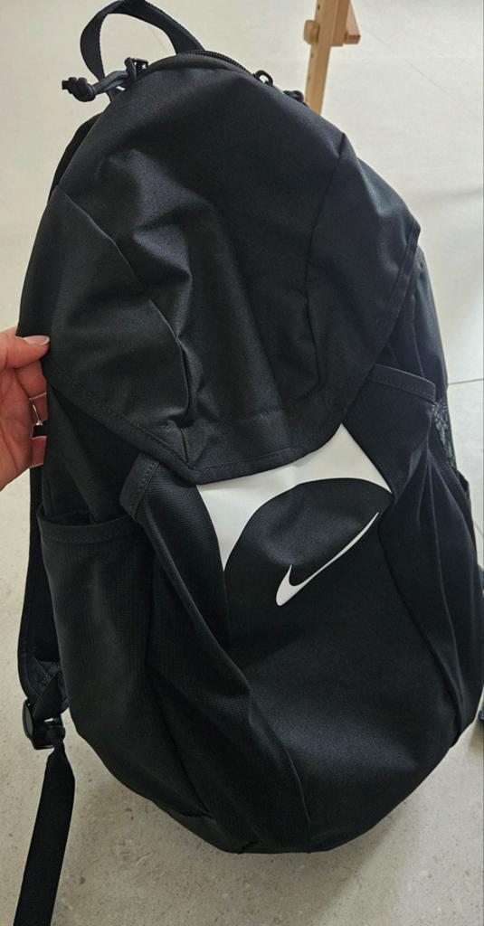 Nike Sportrugzak zwart, Ophalen