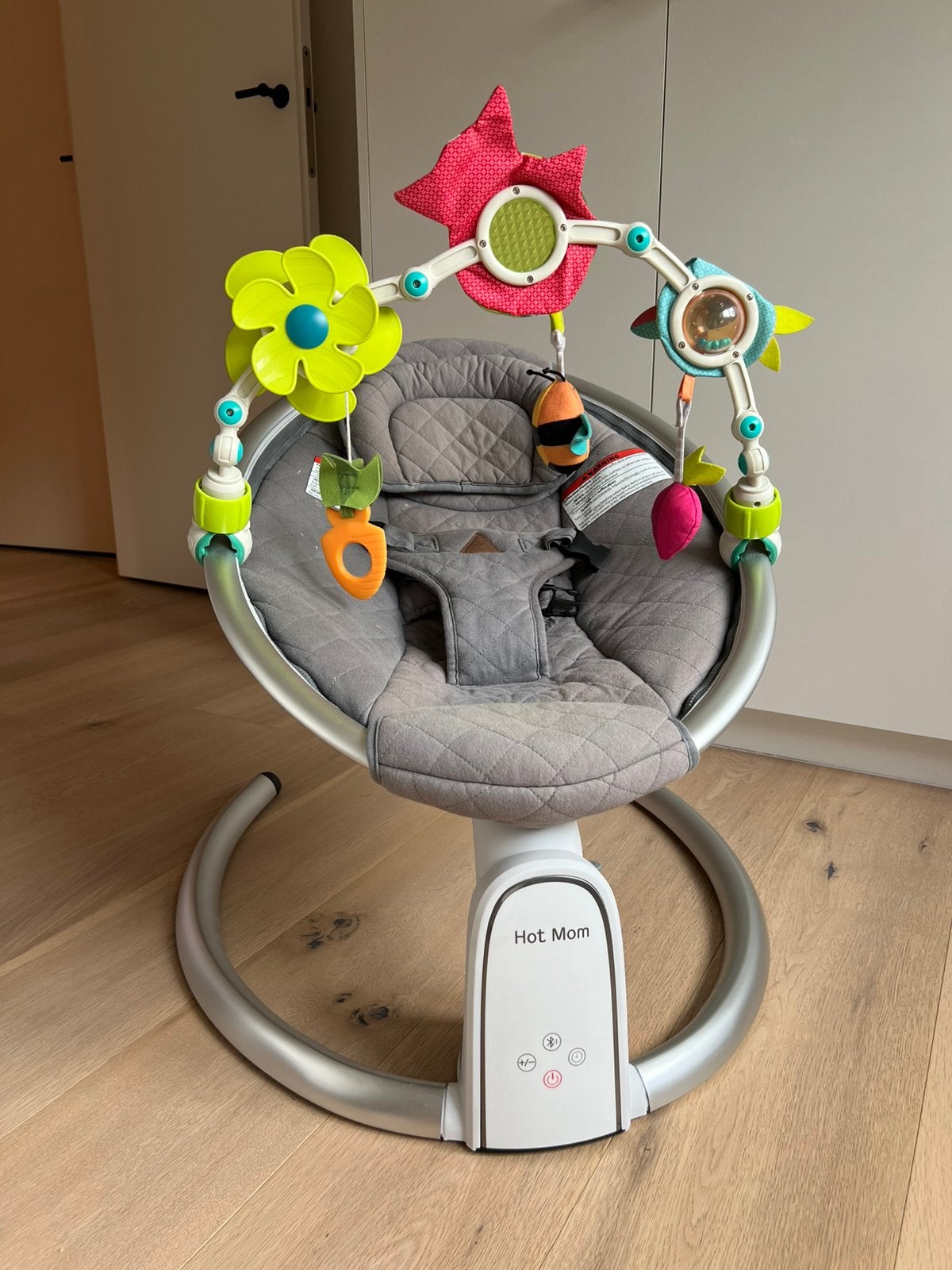 Automatische babywipper - merk: Hot Mom, Kinderen en Baby's, Ophalen, Zo goed als nieuw, Schommelstoel