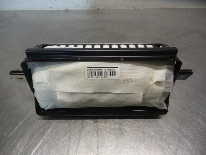 Airbag droite (tableau de bord) d'un Nissan Micra (Micra 03-, -, 3 mois de garantie, Utilisé, -