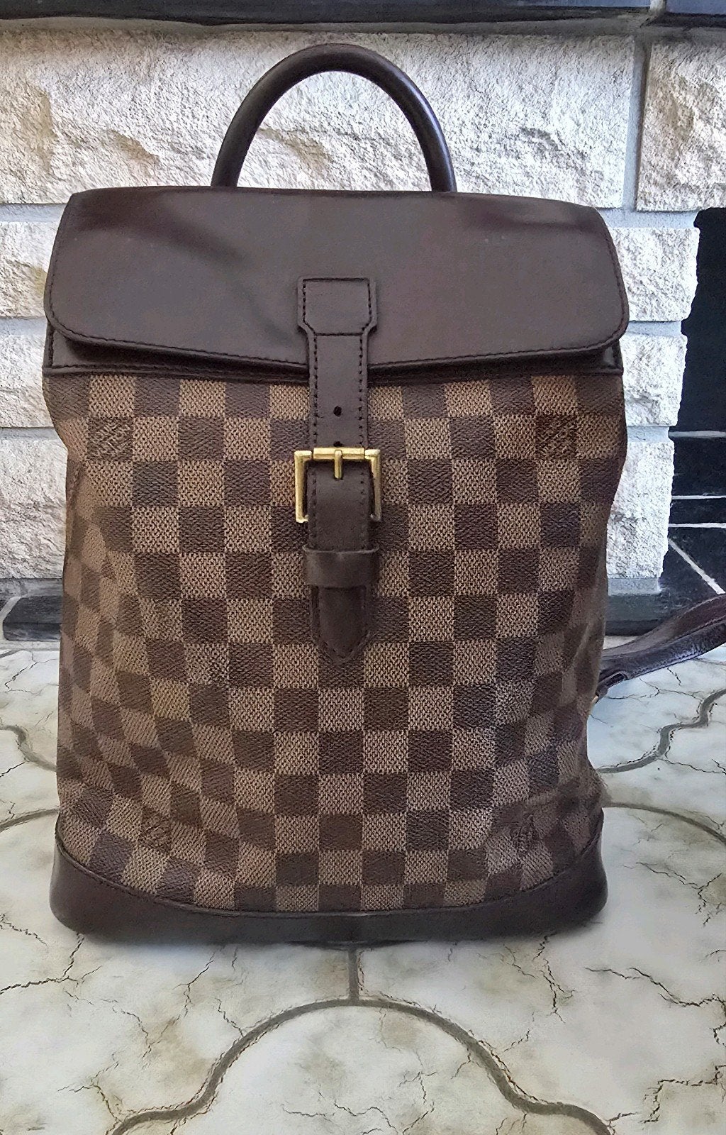 Sac à dos Louis Vuitton Soho, Enlèvement