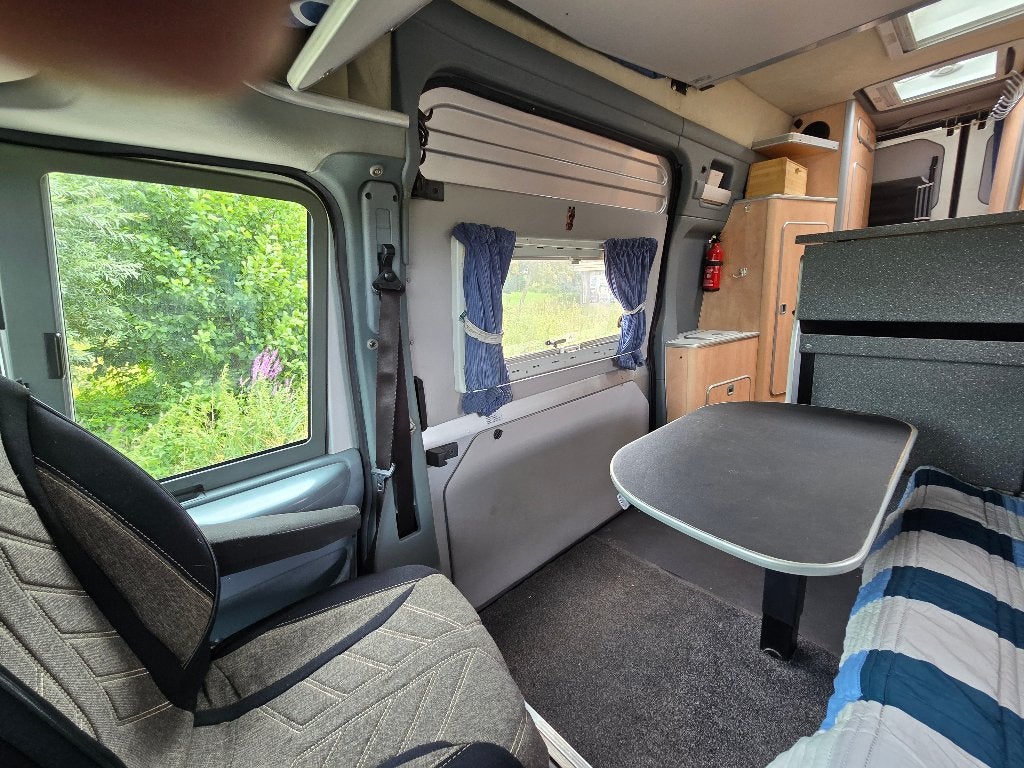 Ford Big Nugget camper + degelijke Westfalia inrichting 6m., Chemisch toilet, Buscamper of Camperbus, Ringverwarming, Ford
