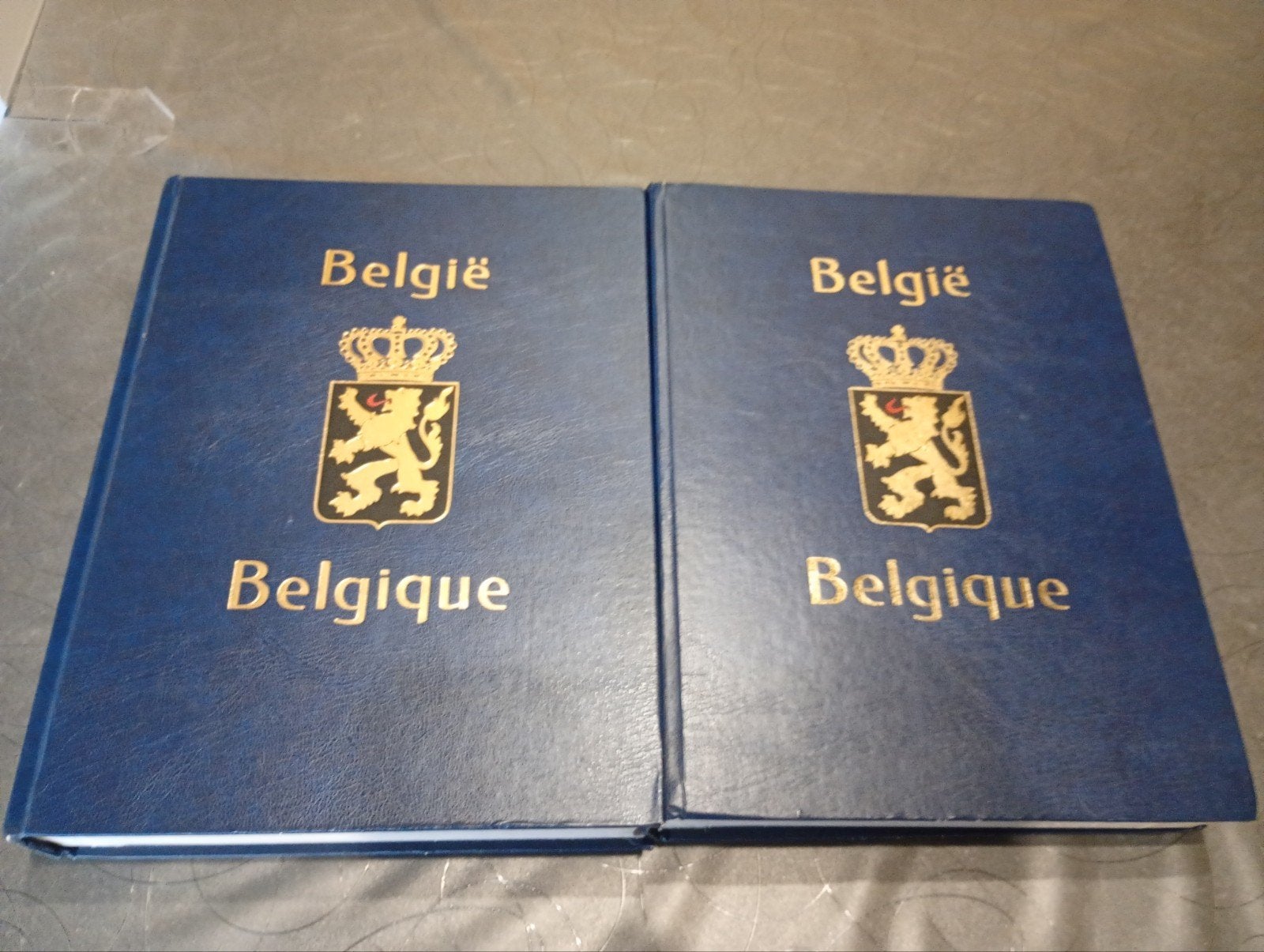 X3) 2 albums épais avec timbres belges estampillés, Timbres & Monnaies, Enlèvement ou Envoi, Affranchi, Oblitéré, Avec timbre