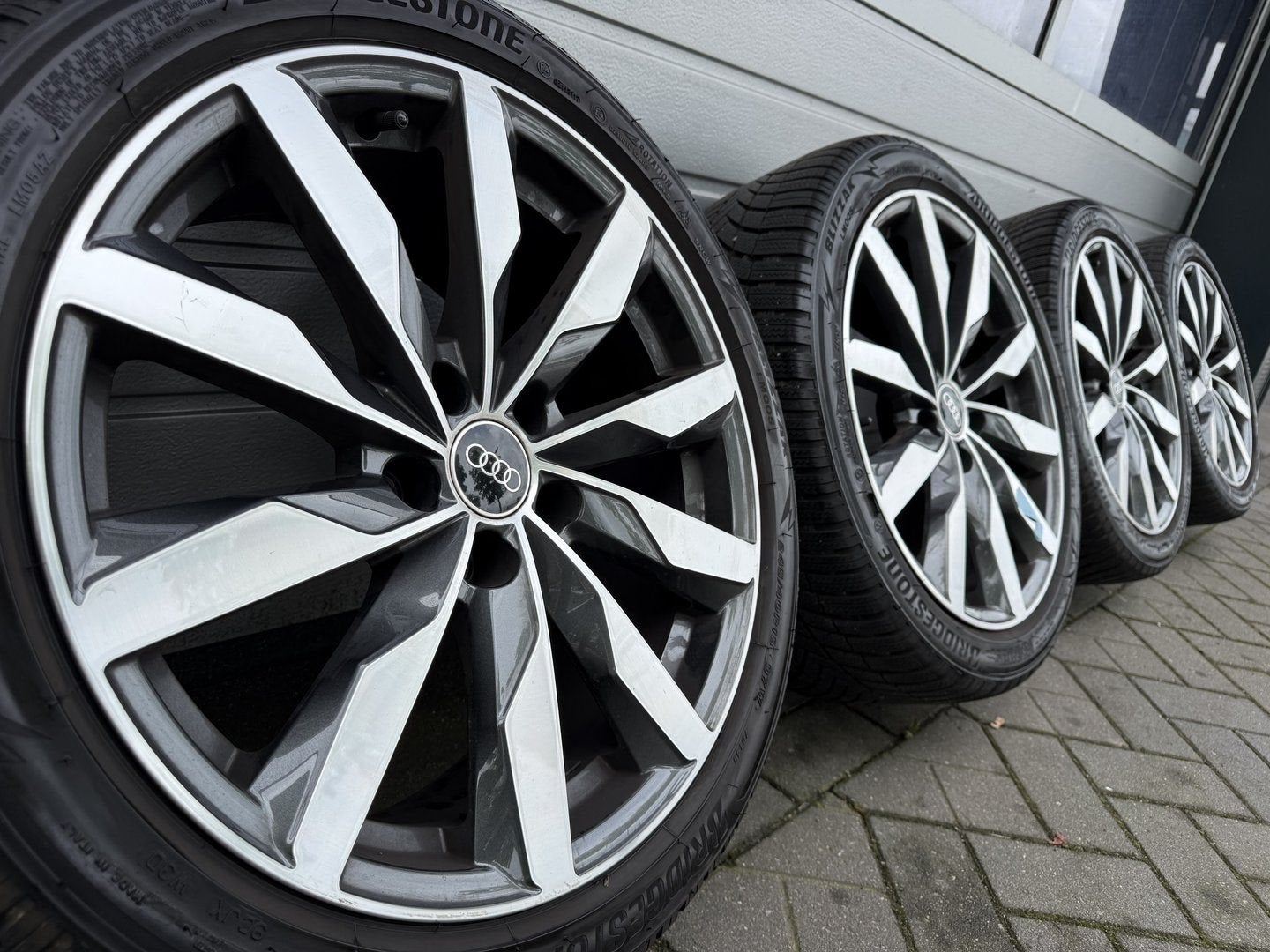 Orginele 18 inch Audi s line A4 S4 B8 B9 A3 S3 velgen banden, Auto-onderdelen, 18 inch, -, -, Banden en Velgen