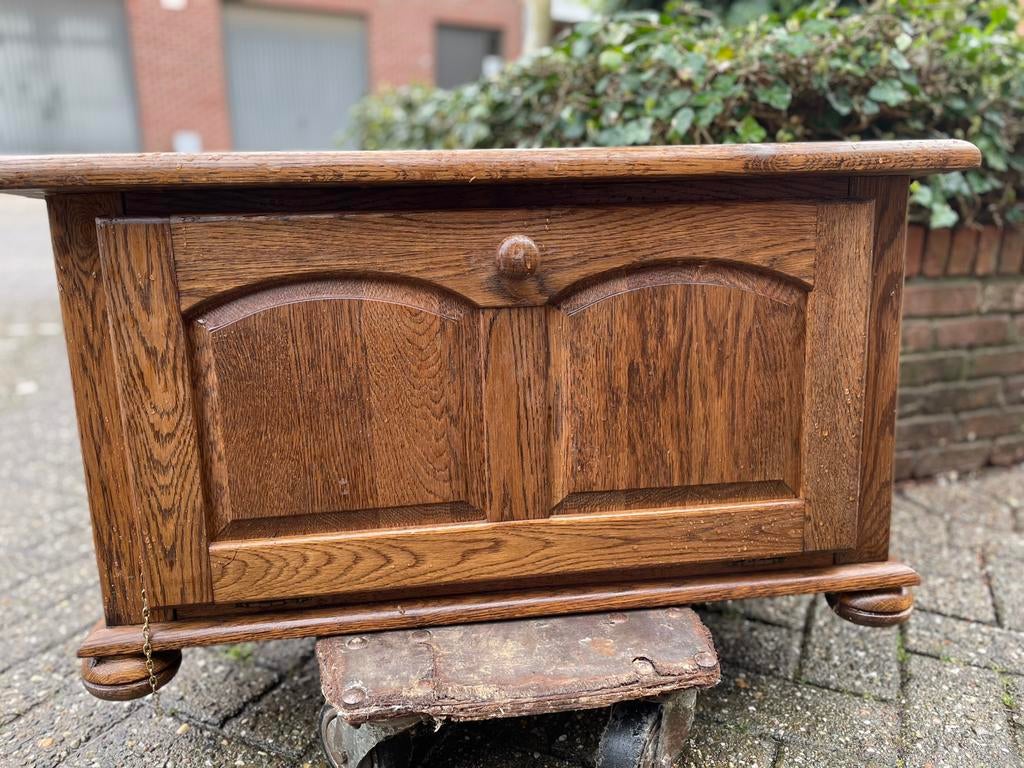 Gratis mooi houten kistje/salontafel met voorklep, Ophalen, Gebruikt