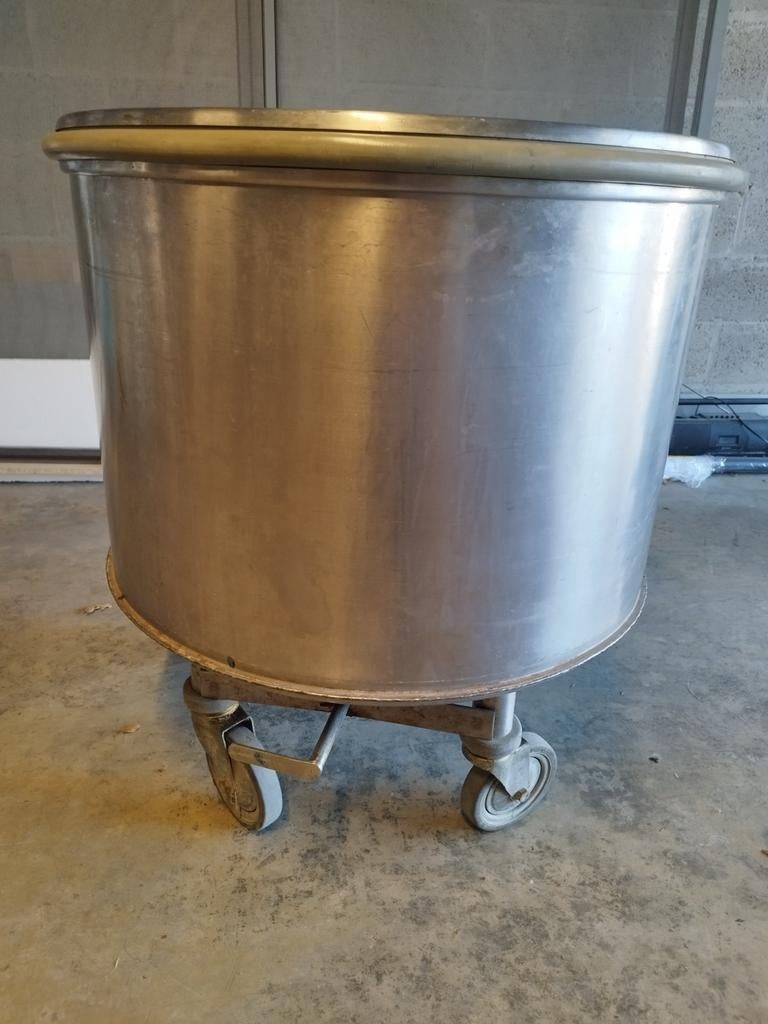 Cuve en inox 240l, Enlèvement, Utilisé