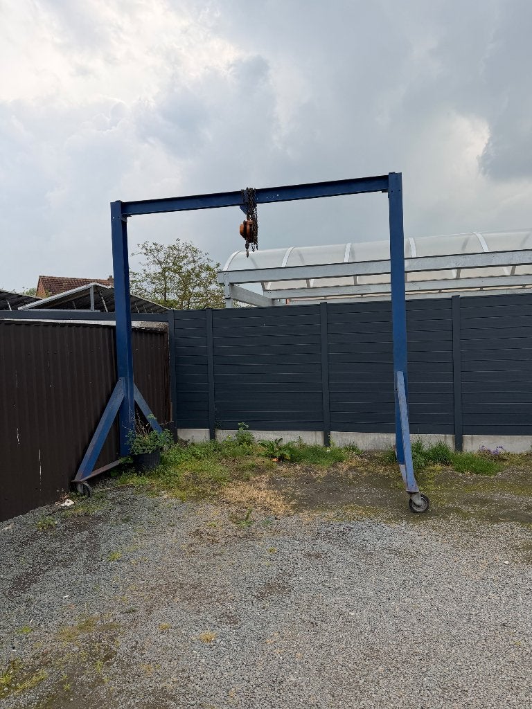 Verplaatsbare stalen kraan met kettingtakel, Ophalen of Verzenden, Gebruikt, Handmatig