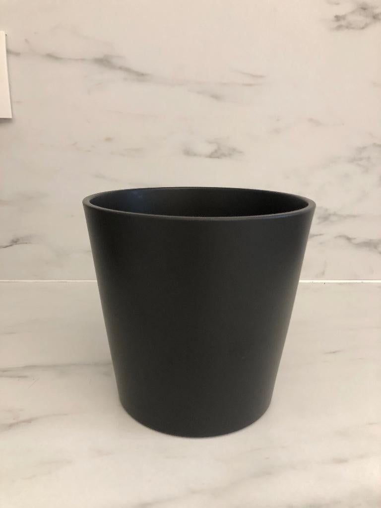 Cache pot en grès gris foncé 13cm de haut - 14 cm de large, Enlèvement, Comme neuf