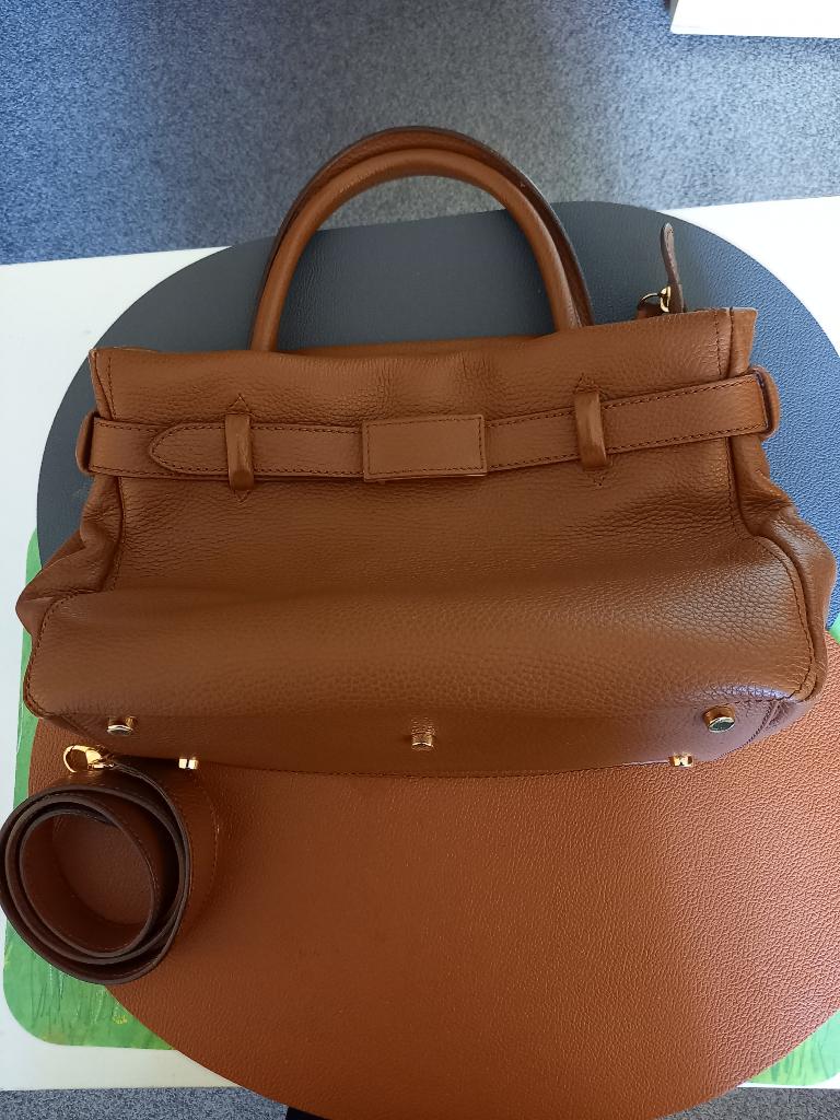 Buti handtas, Enlèvement ou Envoi, Comme neuf, Brun, Sac à main