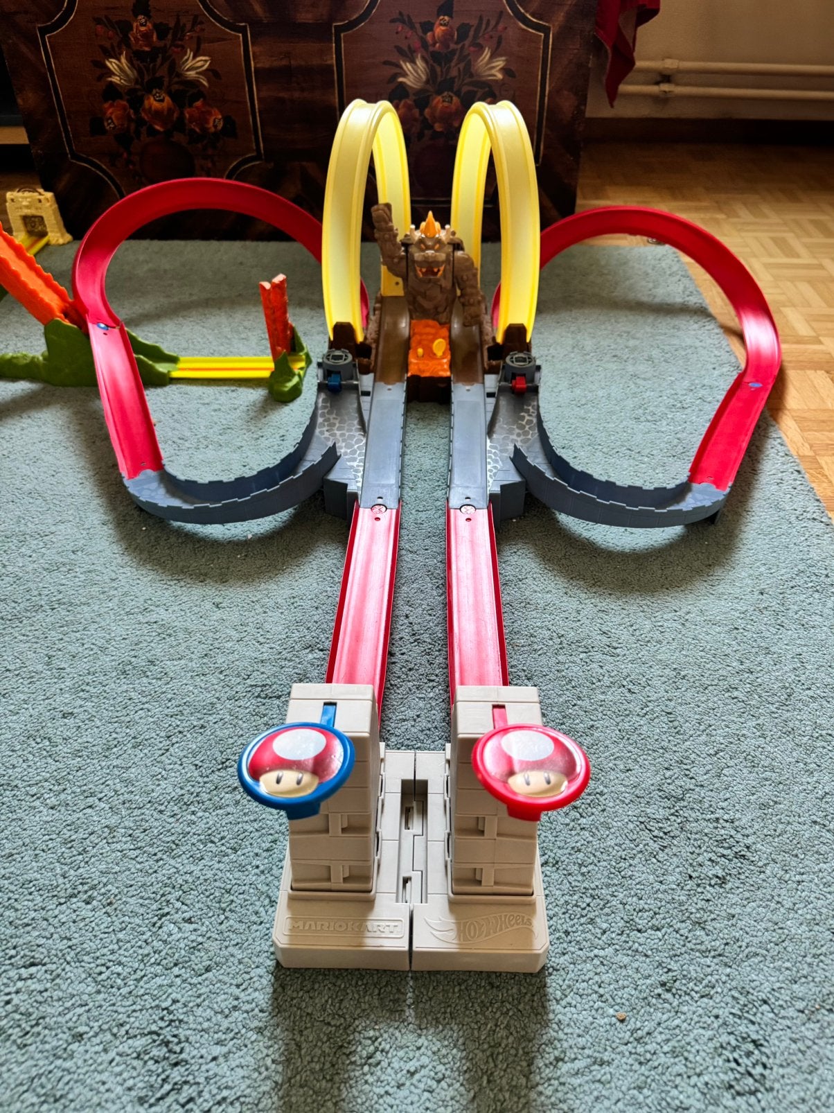 Volledig hotwheels racing set (Supermario, volcano), Ophalen, Hot Wheels, Handmatig, Met looping