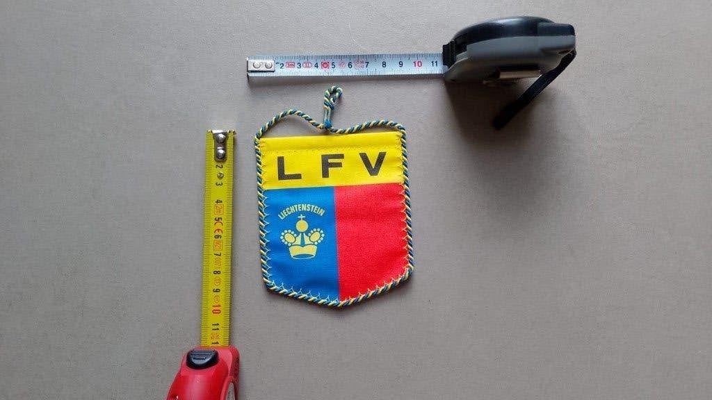 vaandel wimpel fanion liechtenstein, Verzamelen, Sportartikelen en Voetbal, Ophalen of Verzenden