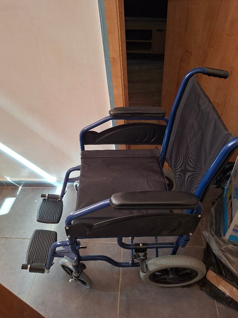 Rolstoel, Diversen, Rolstoelen, Ophalen, Inklapbaar, Zo goed als nieuw, Duwrolstoel
