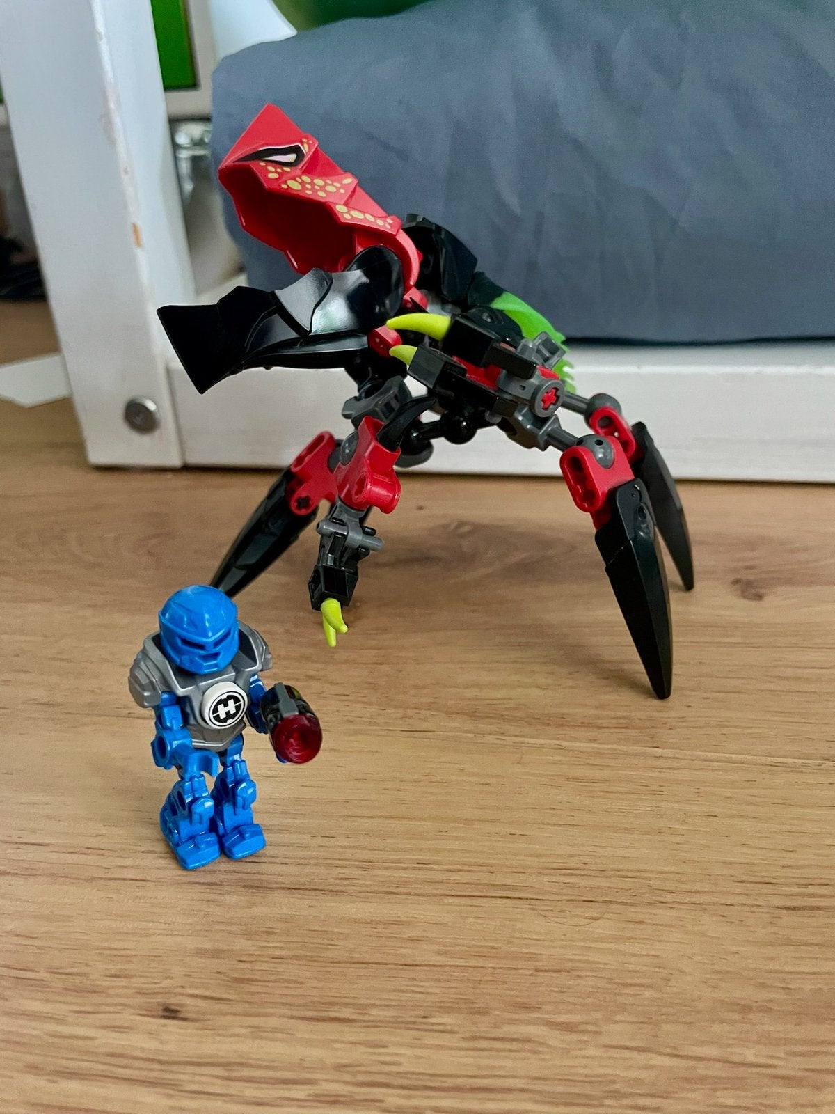 LEGO Hero Factory: Tunneler Beast vs. Surge (set 44024), Lego, Ophalen of Verzenden, Zo goed als nieuw, Minifiguren serie