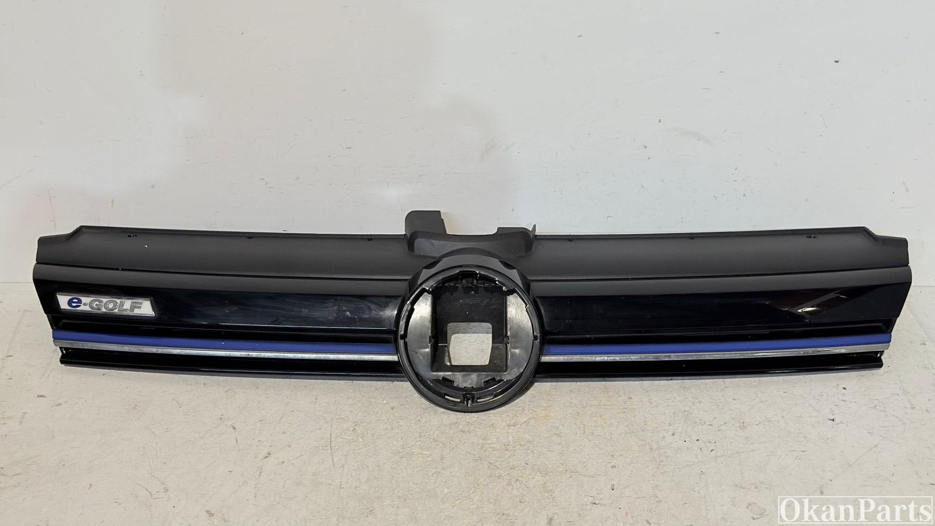 Volkswagen e-Golf Facelift Grille 5GE853651Q, Info@fabrikant.eu, Fabrikant BV, Gebruikt, Fabrikantstraat 1
1000 AA  Amsterdam, NL