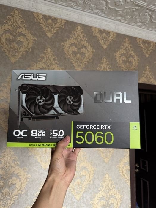 ASUS DUAL RTX 5060 + RYZEN 7 9700X !!, Computers en Software, Videokaarten, Ophalen