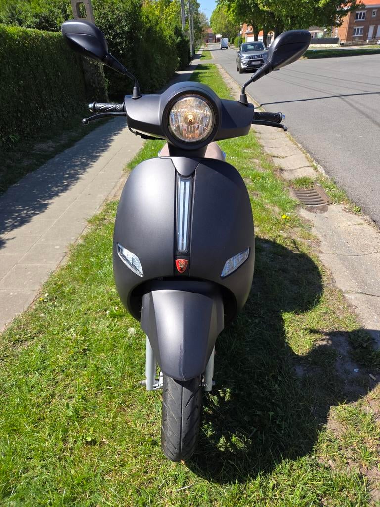 Scooter alpha london 50cc class A, Vélos & Vélomoteurs, Autres marques, Comme neuf, Essence