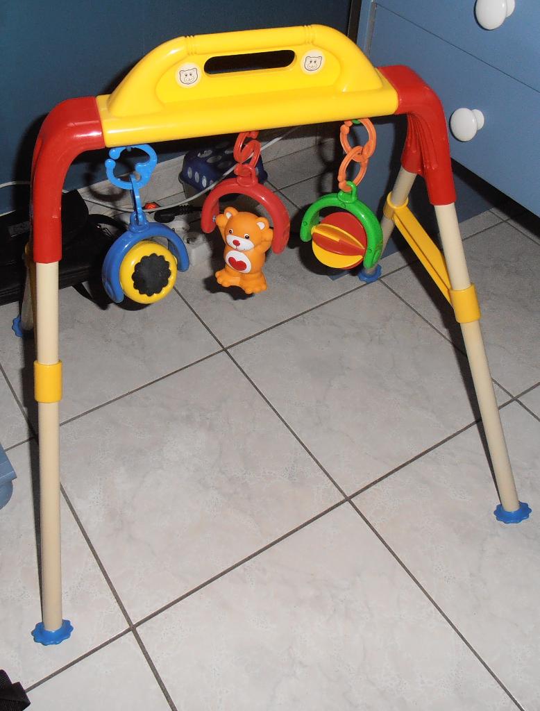 Portique d'activités pour bébé (vintage), Enfants & Bébés, Enlèvement ou Envoi, Utilisé, Mobile