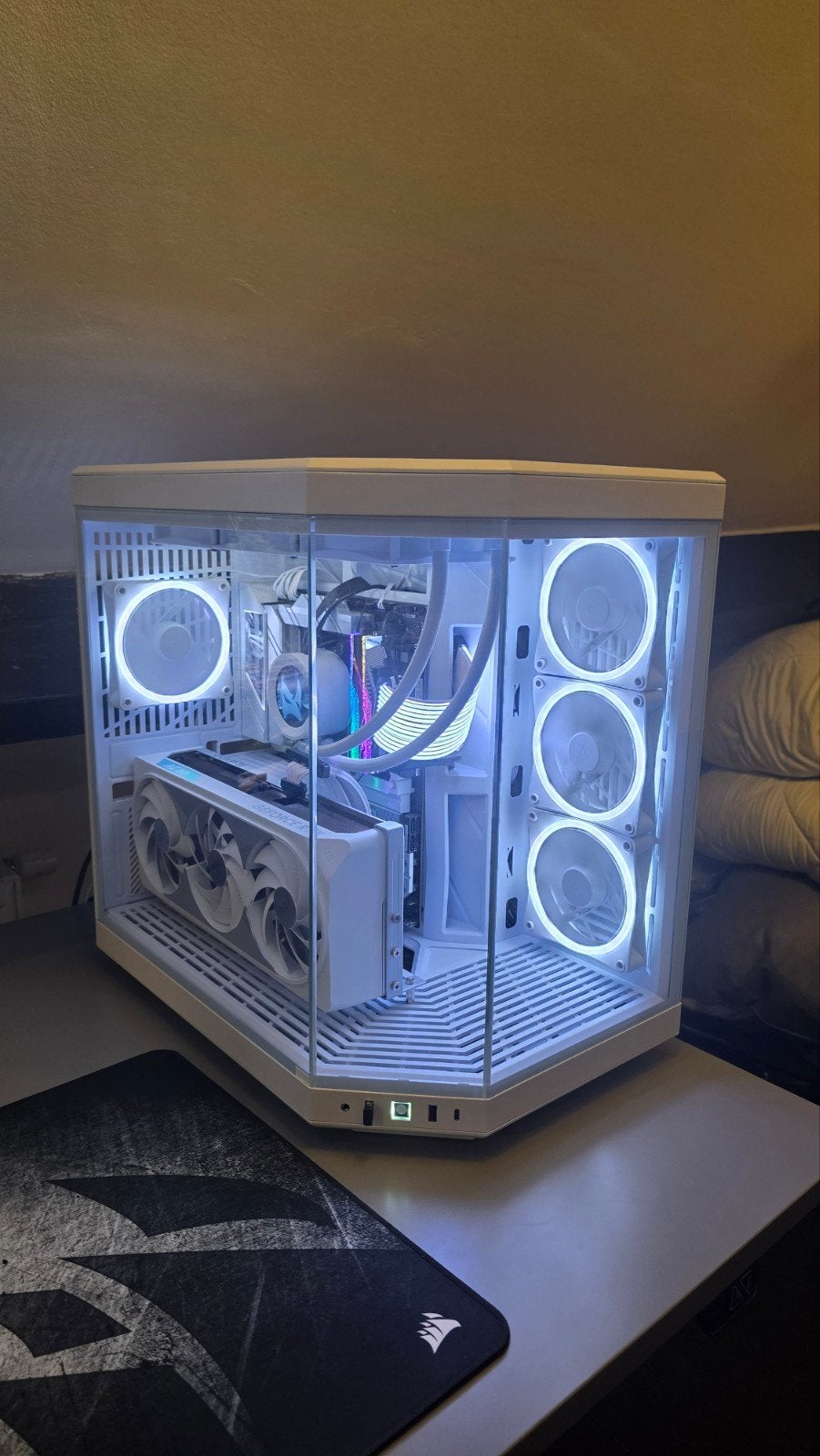 Witte High-End Gaming PC – RTX 4090 AERO OC / Ryzen 7 7800X3, Computers en Software, Ophalen, 32 GB, Met monitor, Gaming