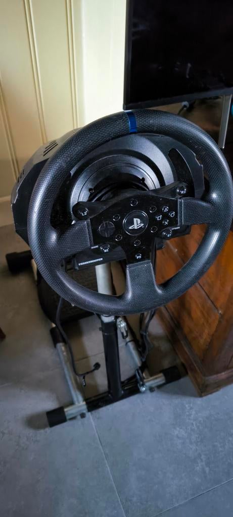 Thrustmaster t300 avec support, Enlèvement, Comme neuf, Volant ou Pédales, PlayStation 3