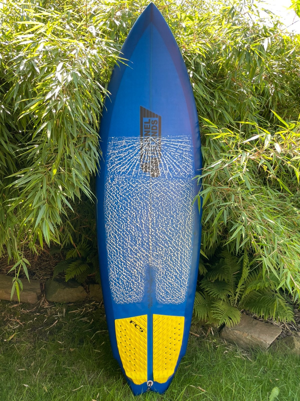 Channel island twin fin 5’11 met 32,8L, Watersport en Boten, Golfsurfen, Ophalen, Zo goed als nieuw