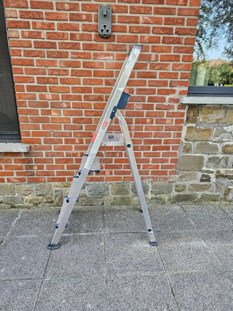 Altrex Double Decker huishoudtrapladder 4 treden, Doe-het-zelf en Bouw, Ophalen, Gebruikt, Ladder, Opvouwbaar of Inschuifbaar