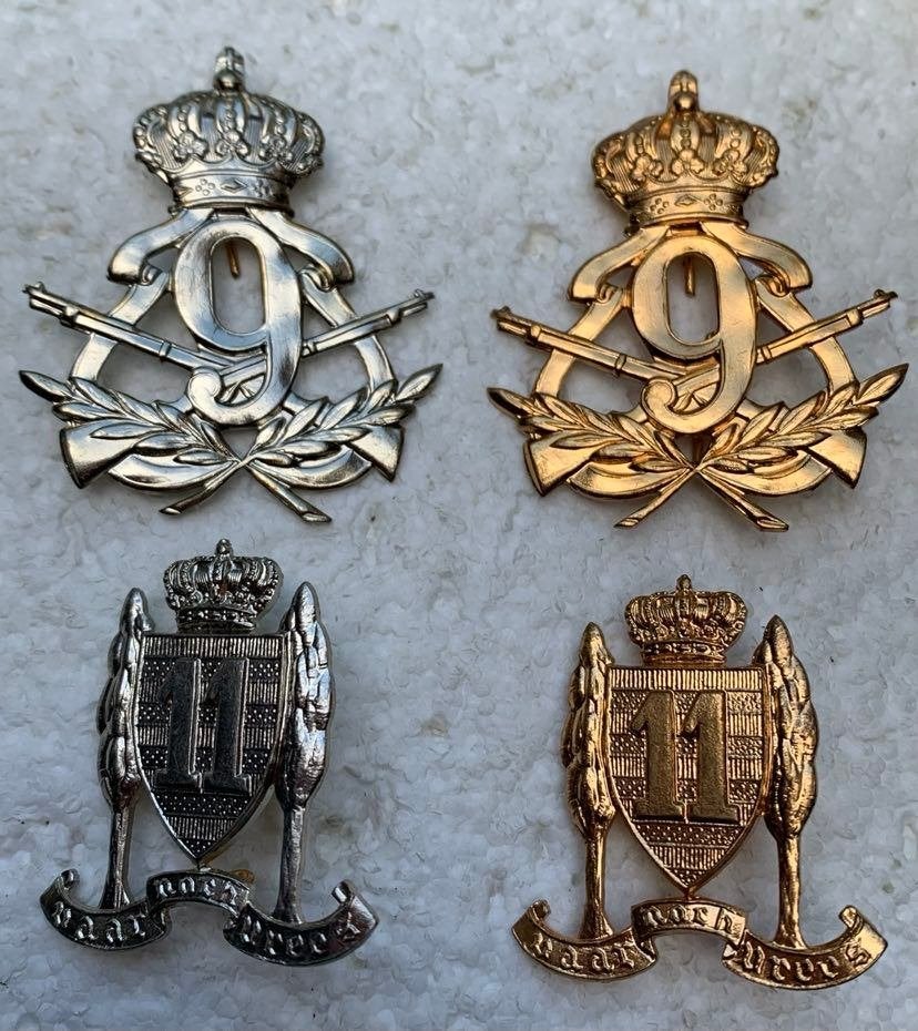 Kenteken, 9de LINIE + 11de LINIE mutskentek, Zilver+Goud, Ophalen of Verzenden, Landmacht, Embleem of Badge