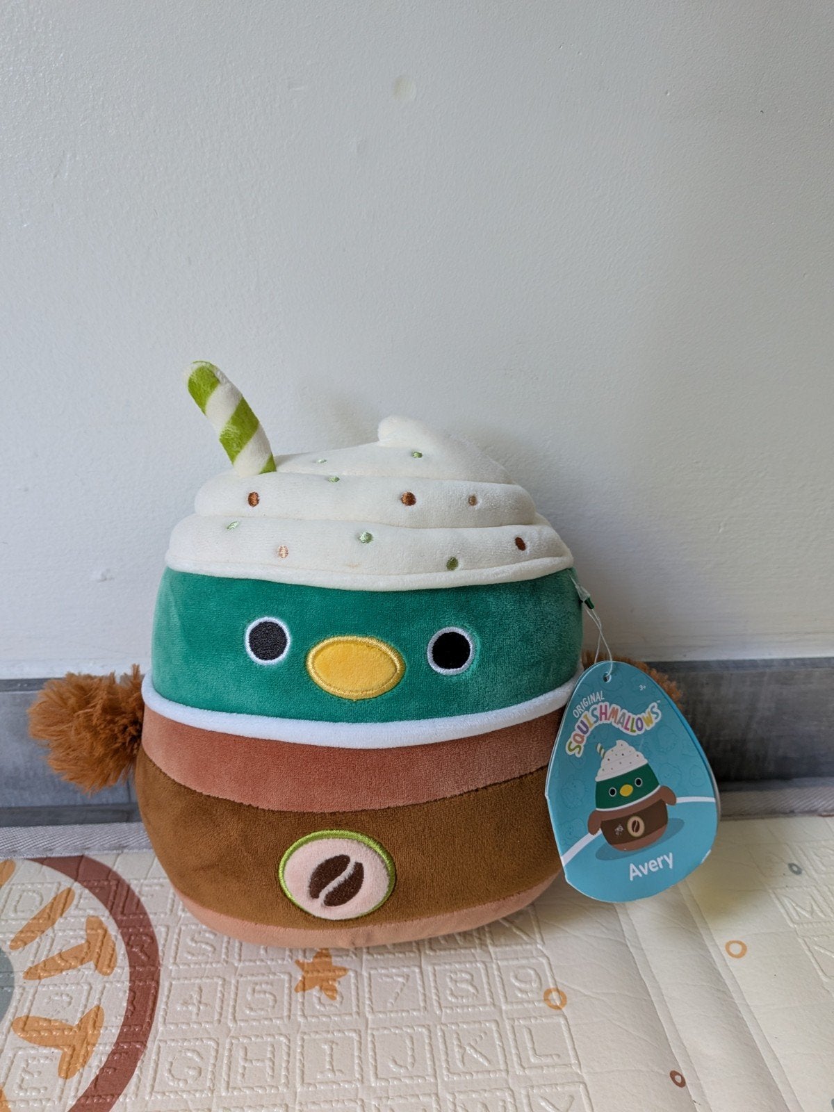 Peluche Squishmallows Avery le Canard