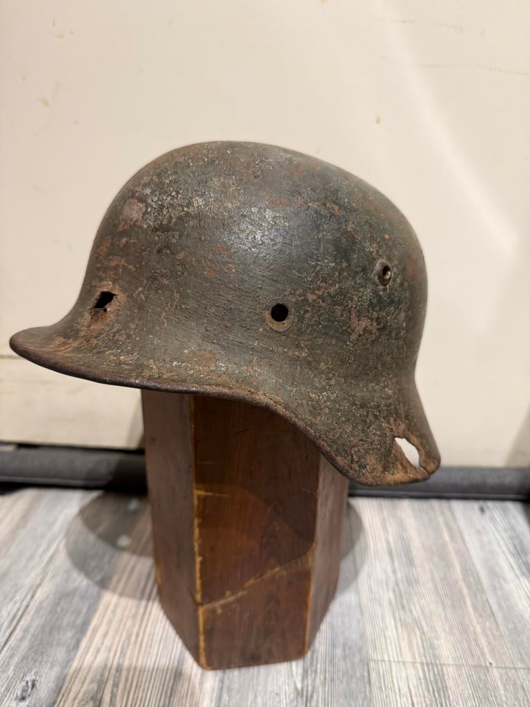 Duitse M35 Helm schaal Reissue SD XX? Battledamage groen WW2, Verzamelen, Ophalen of Verzenden, Landmacht, Helm of Baret