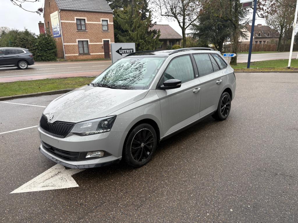 Skoda Fabia Monte Carlo avec garantie, Autos, Argent ou Gris, Achat, Euro 6, Entreprise