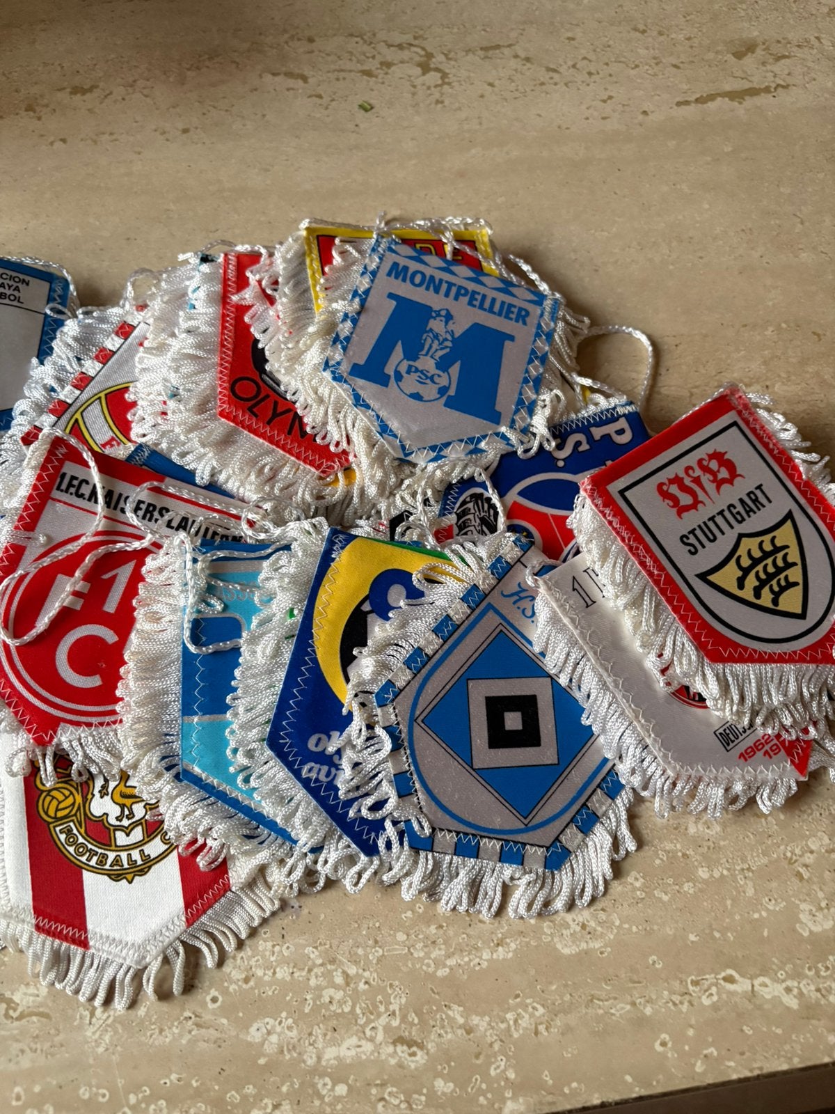 Voetbalwimpels / vlaggetjes - lot, Ophalen of Verzenden, Zo goed als nieuw