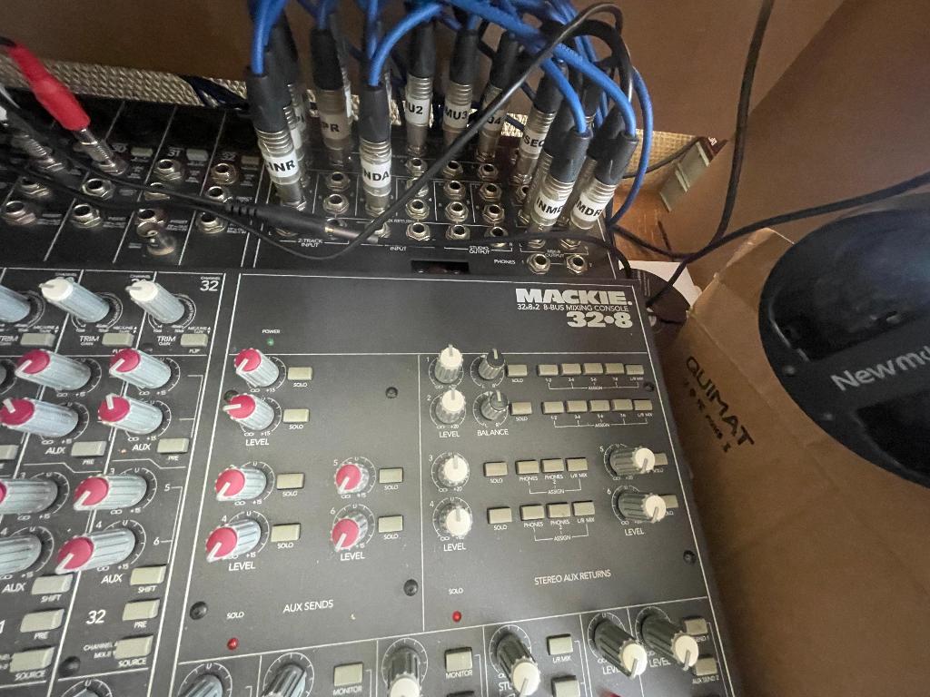 Mackie 32.8 Mixer, Ophalen, Zo goed als nieuw, 20 kanalen of meer, Microfooningang