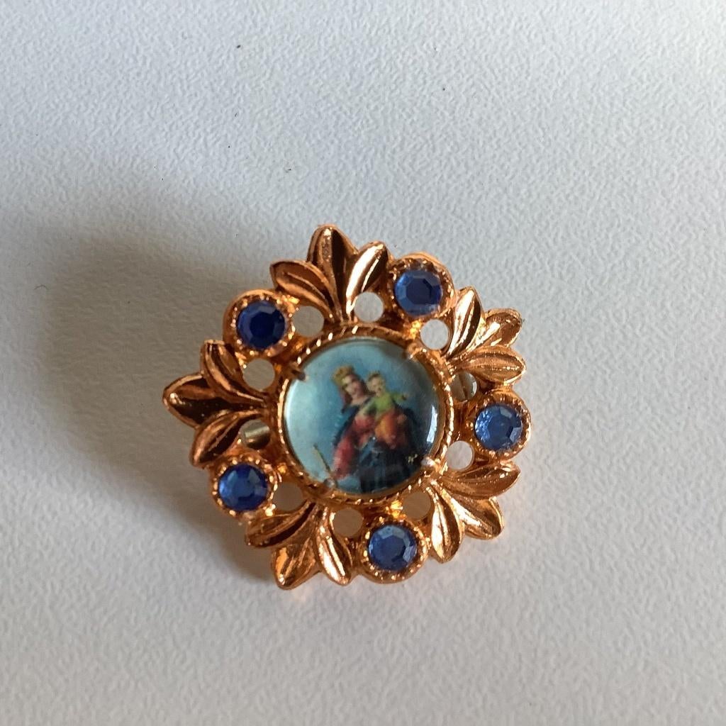 petite broche italienne en forme de Vierge avec enfant, Enlèvement ou Envoi, Moins de 4 cm, Or, Cuivre