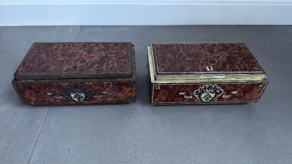 2 vintage houtlook blikken dozen, Ophalen of Verzenden