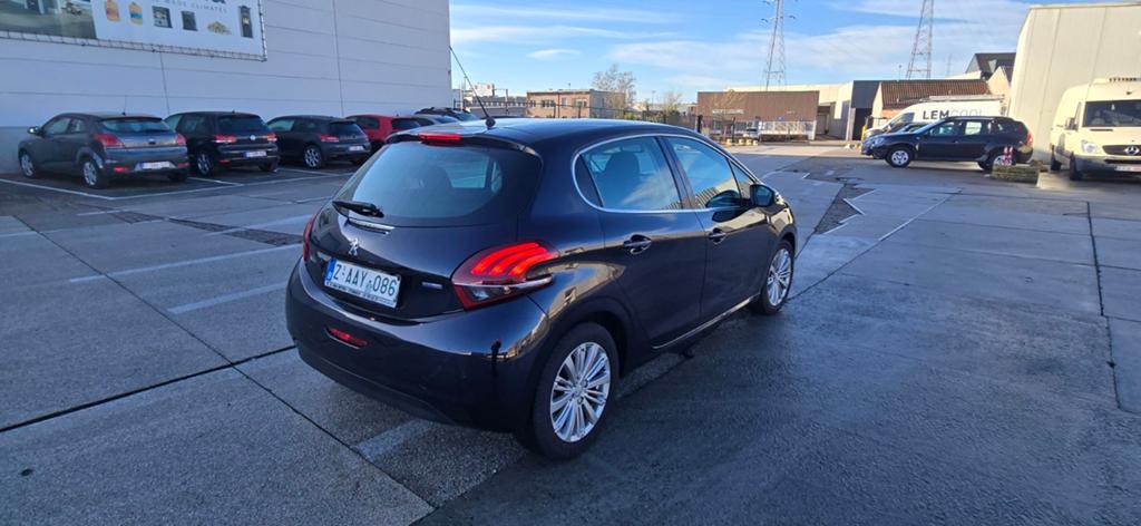 2016 Peugeot 208 automaat benzine 1.2 turbo km60.000, Automaat, Euro 6, Bedrijf, 81 kW