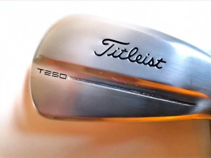 Titleist T 250 iron 5 en 6 Fujikura Axiom 75R als nieuw, Ophalen of Verzenden, Zo goed als nieuw