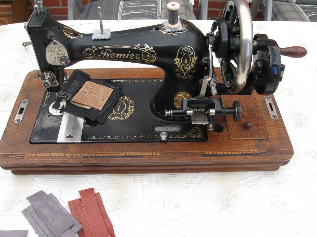 Naaimachine (leerstikker), Hobby en Vrije tijd, Ophalen, Gebruikt, Naaimachine