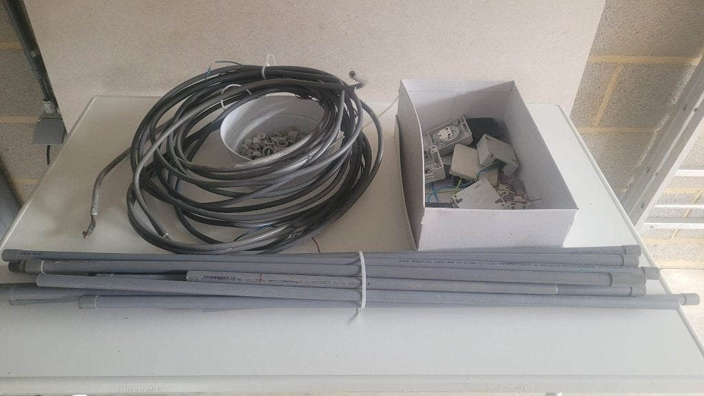 divers elektrisch materiaal, Doe-het-zelf en Bouw, Ophalen, Zo goed als nieuw