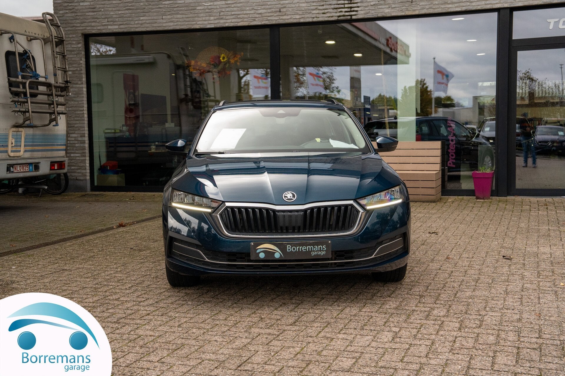 Skoda Octavia MHEV  Automaat/Camera/Carplay/..., Auto's, 0 min, Elektrische koffer, Bedrijf, 5 deurs