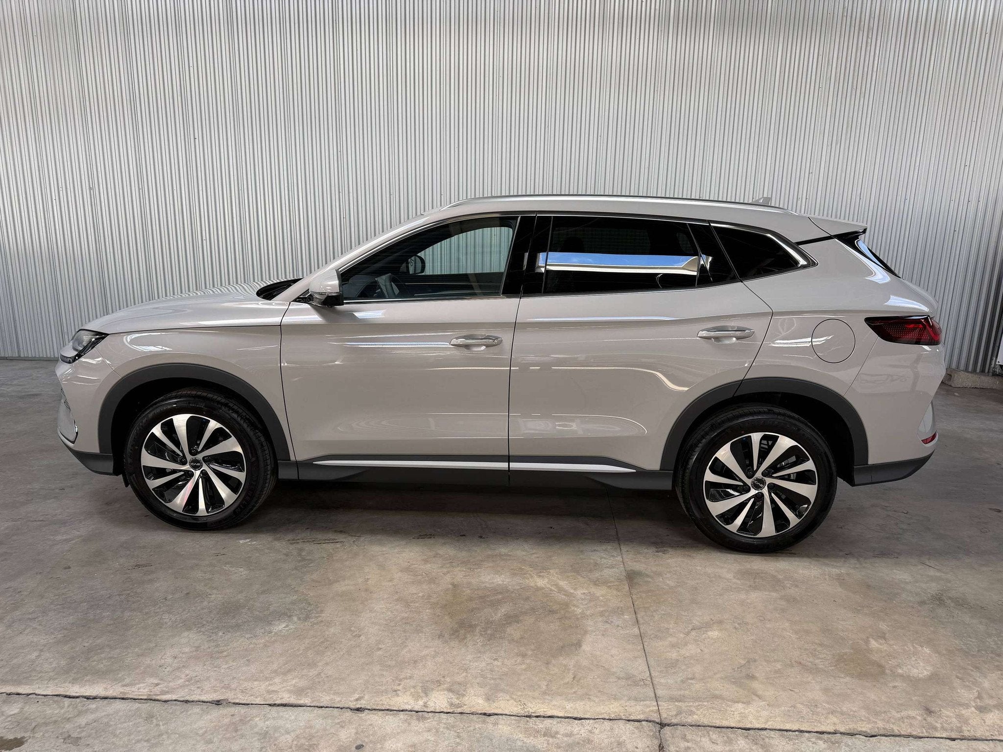 BYD SEAL U In stock! Boost PHEV Leder Pano NEW 0 KM 6j fabri, Cuir, Entreprise, Noir, 5 portes