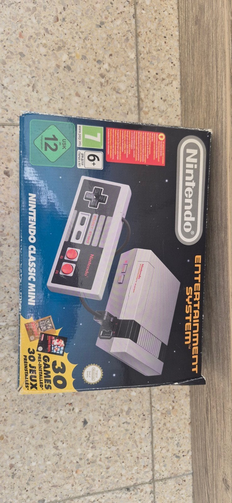 Nintendo classic mini, Ophalen, Zo goed als nieuw, Met 2 controllers, Met games